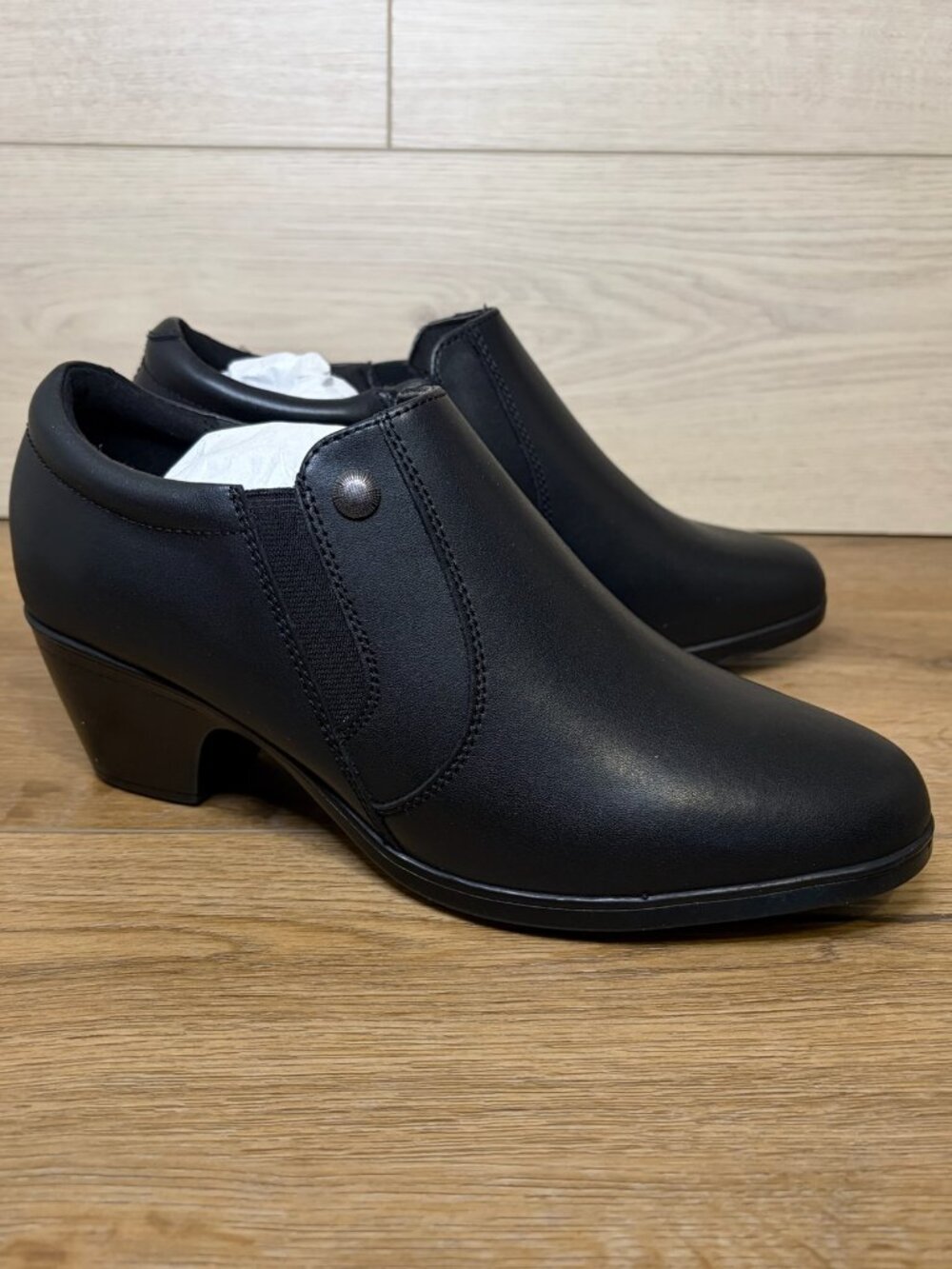 Clarks Emily2 Reyna Women's Bootie Black Leather Size 9.5